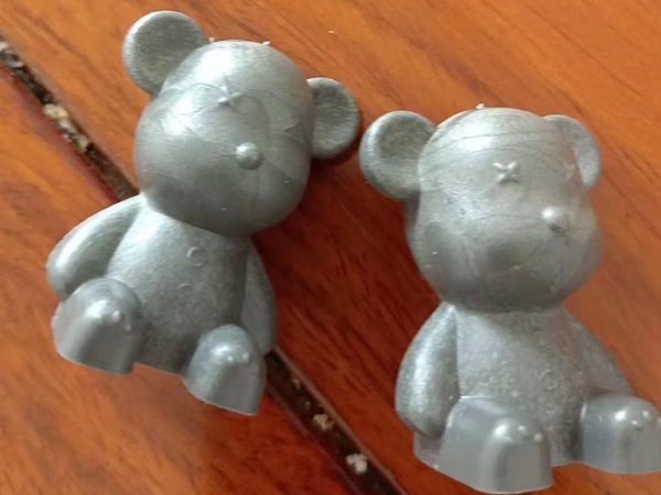 濟(jì)寧安屹工貿(mào)承接注塑模具和注塑產(chǎn)品專(zhuān)業(yè)代工，金日接單網(wǎng)紅小熊杯，日產(chǎn)8萬(wàn)只